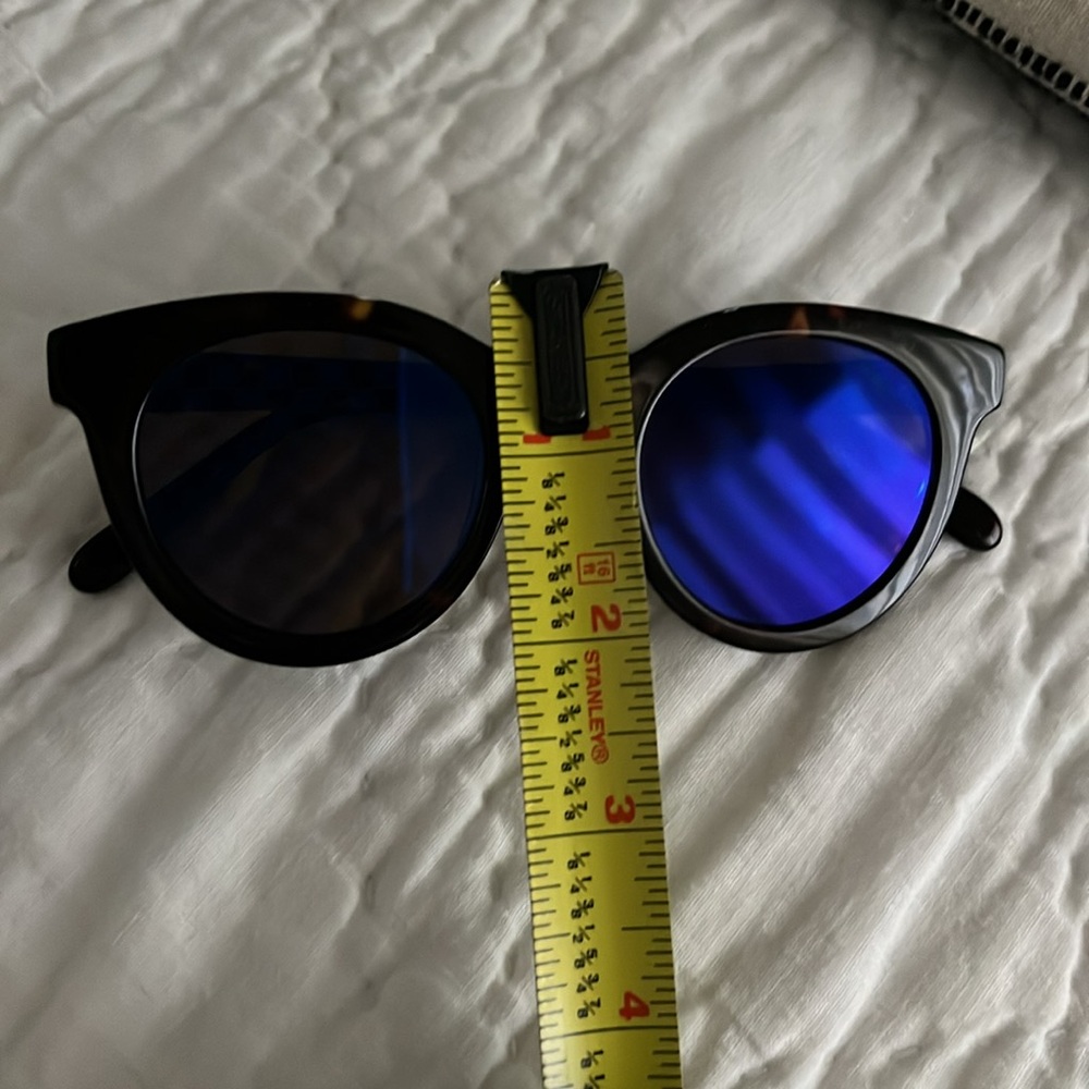 Madewell Sunglasses - Picture 6 of 6